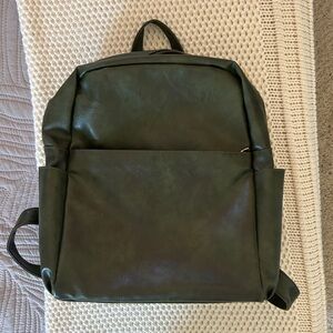 Modern+chic Everly Backpack in Olive